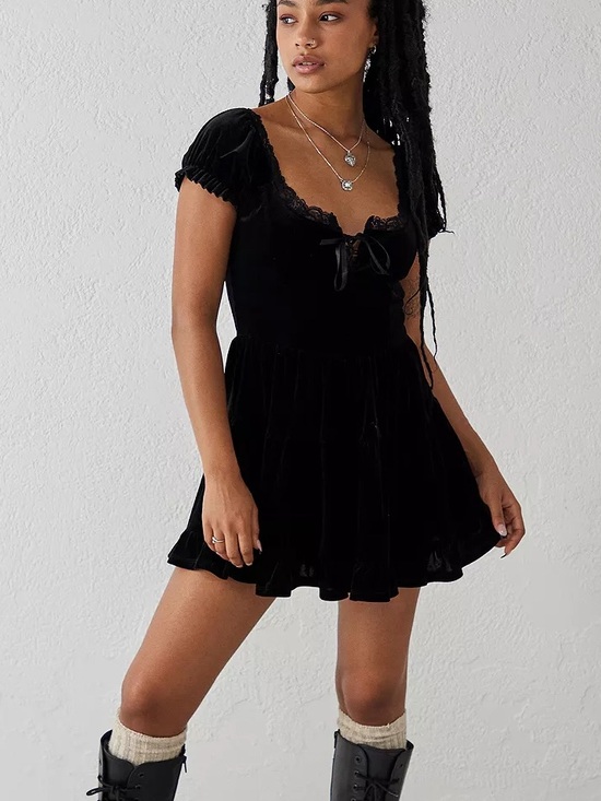 Urban Outfitters Dresses & Skirts - Urban Outfitters Lily Gothic Whimsy Witchy Velvet Playsuit Mini Romper Sz Lg